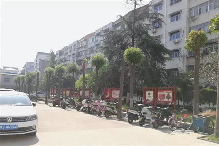 四实小附近天坤国际花园一居室中等装修送储藏室有证可分期。