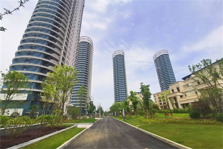 城西方圆美墅3室2厅1卫120m2毛坯房